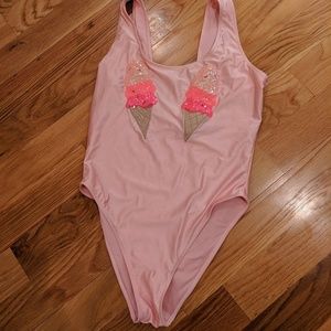 🍦NEVER WORN, one-piece bathing suit🍦